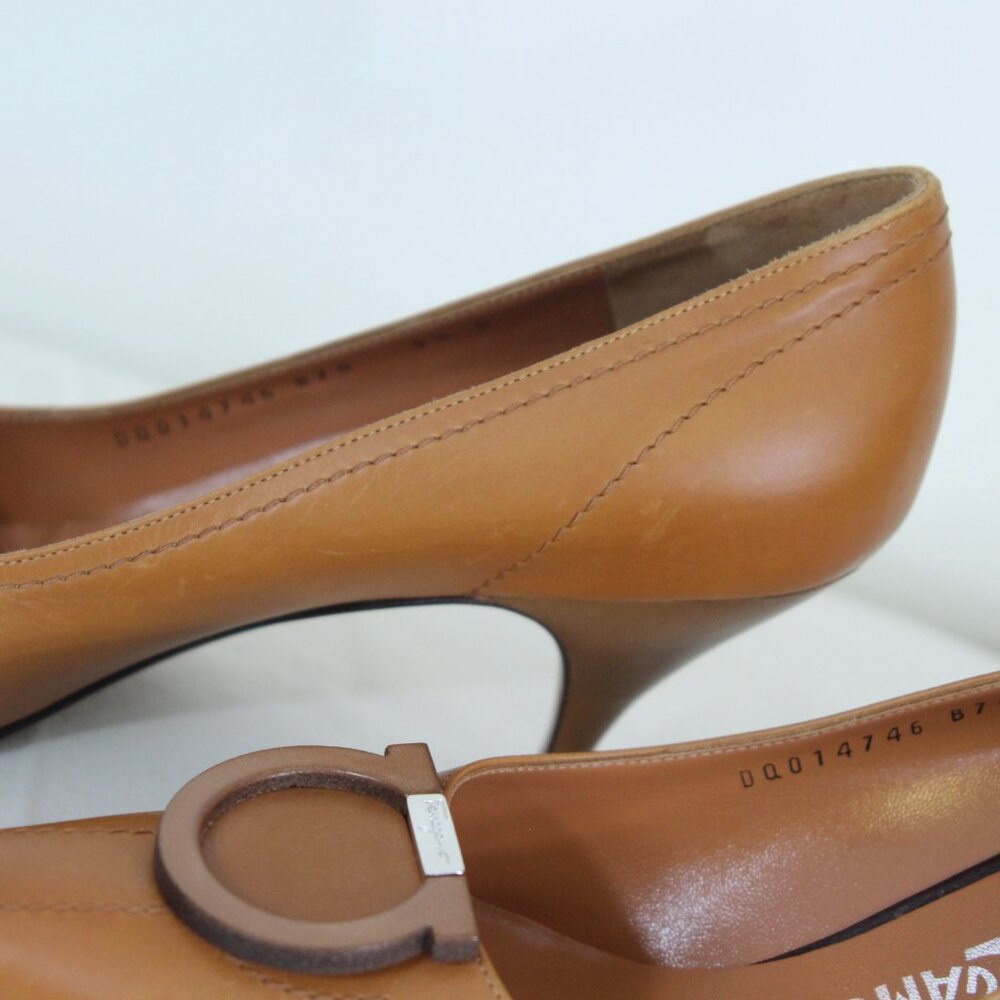 Salvatore Ferragamo Cheyenne Natural Calf Heels 9.5B w/ Box Y2K - Picture 6 of 12
